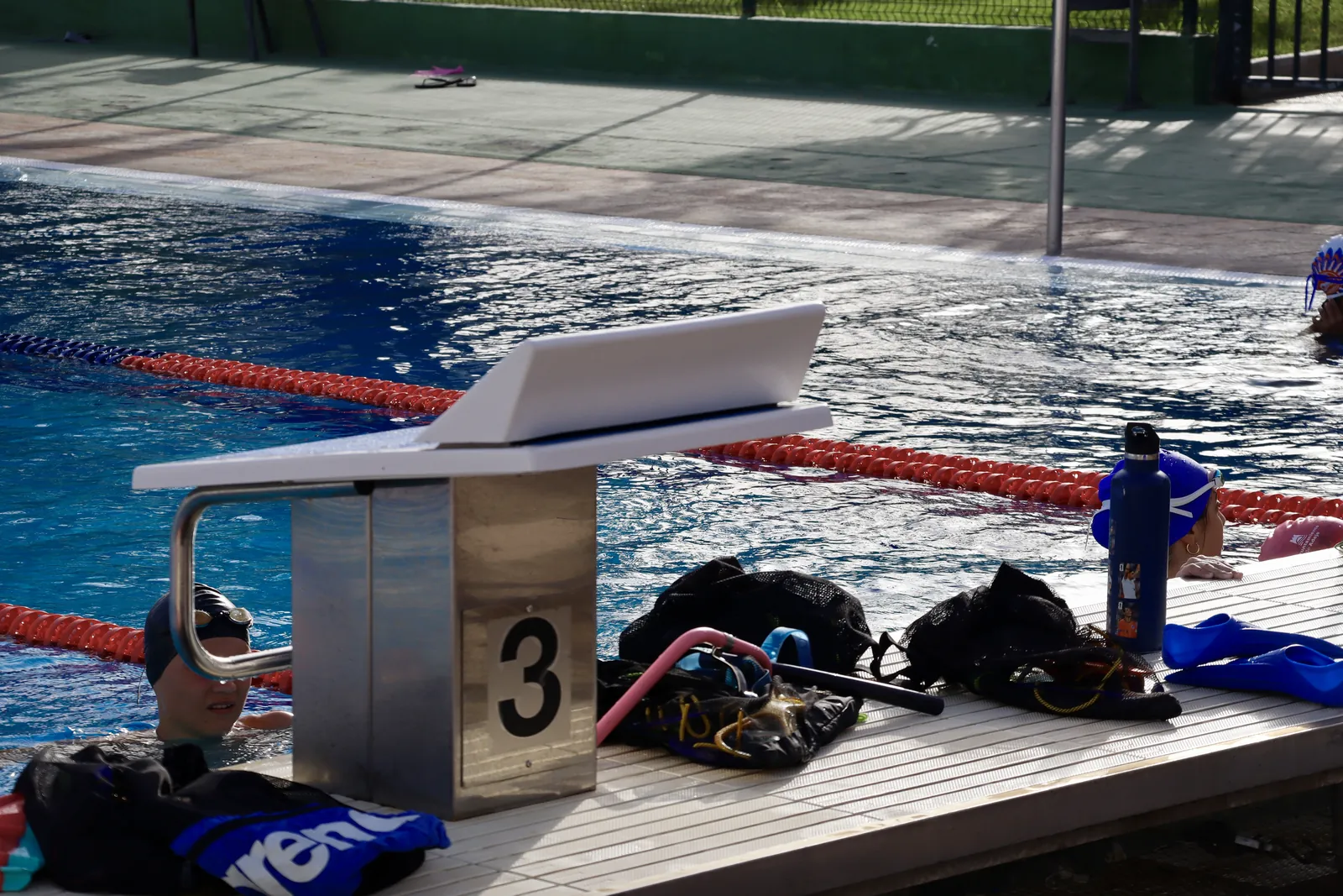 Poyete número 3 con material de entrenamiento